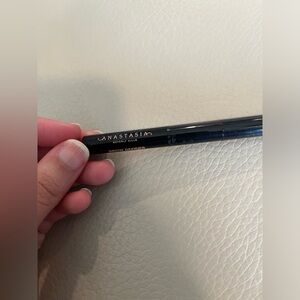 Anastasia Beverly Hills brow definer pencil in dark brown